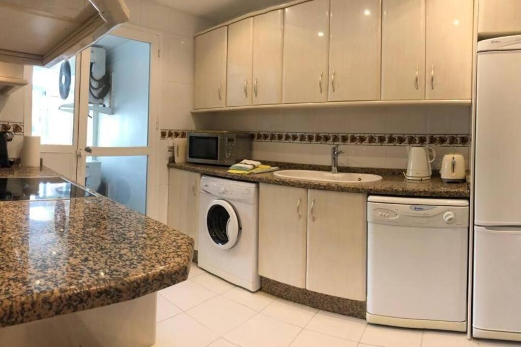 Spectacular 3 bedrooms Sea Views apartment