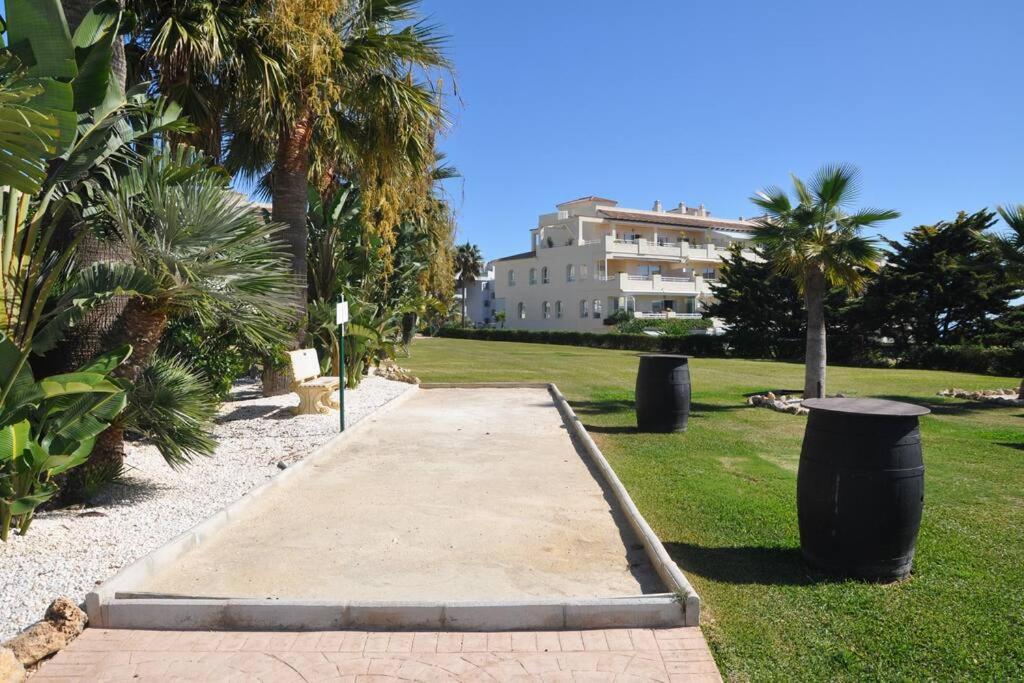 Spectacular 3 bedrooms Sea Views apartment
