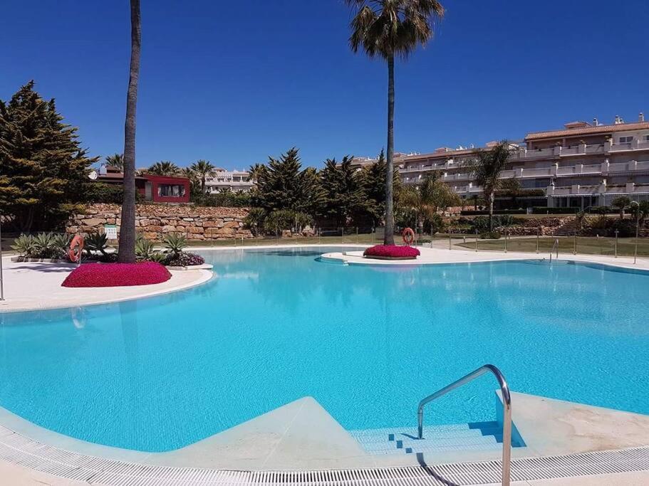 Spectacular 3 bedrooms Sea Views apartment