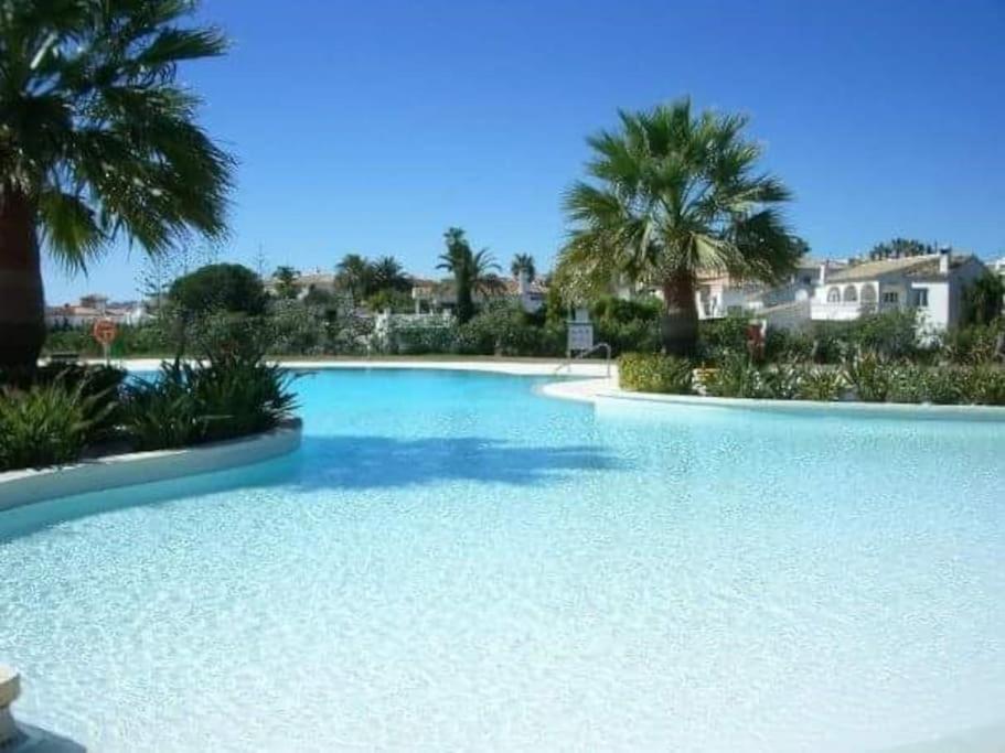 Spectacular 3 bedrooms Sea Views apartment