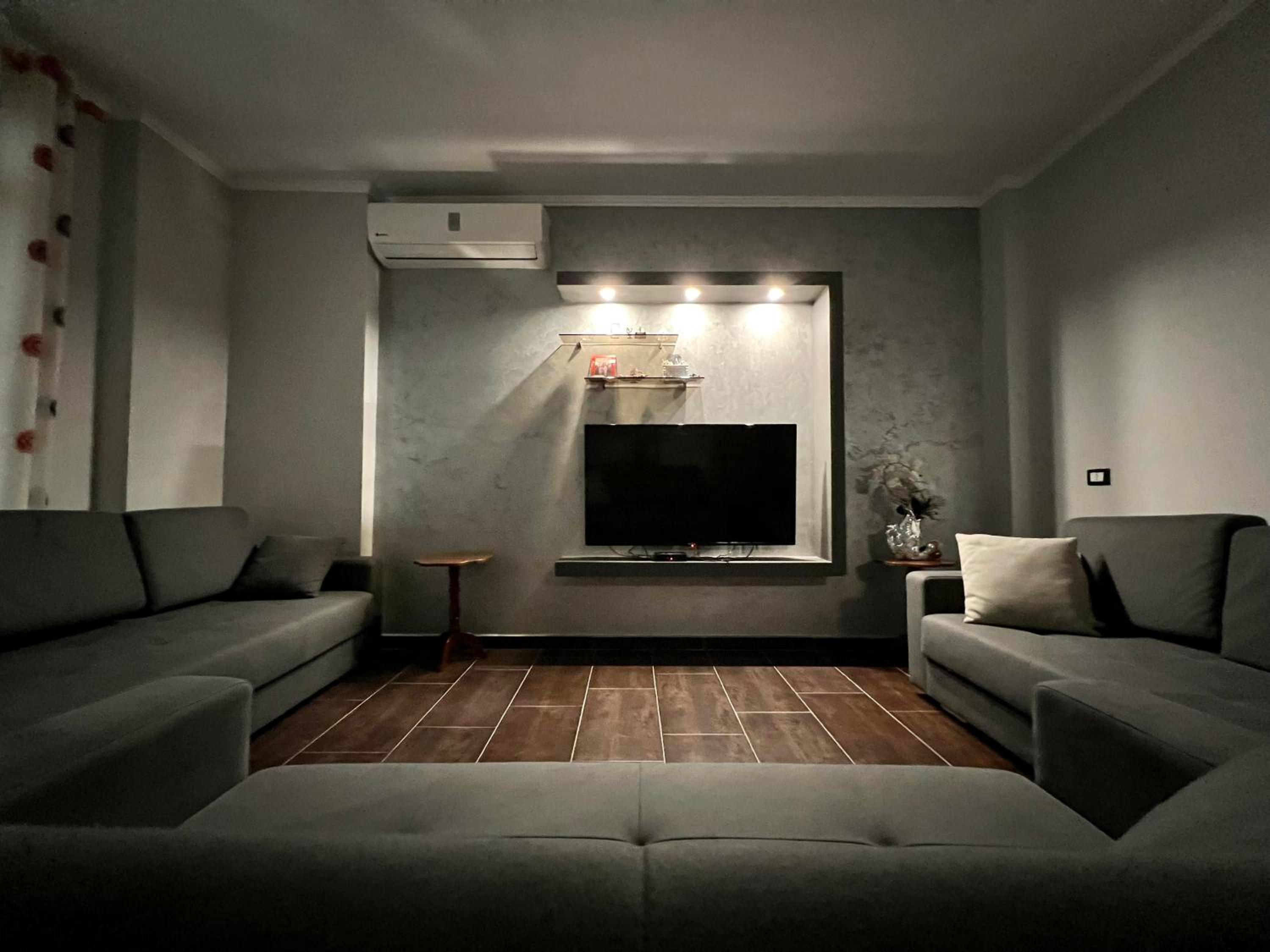 Waveside Apartment Getaway