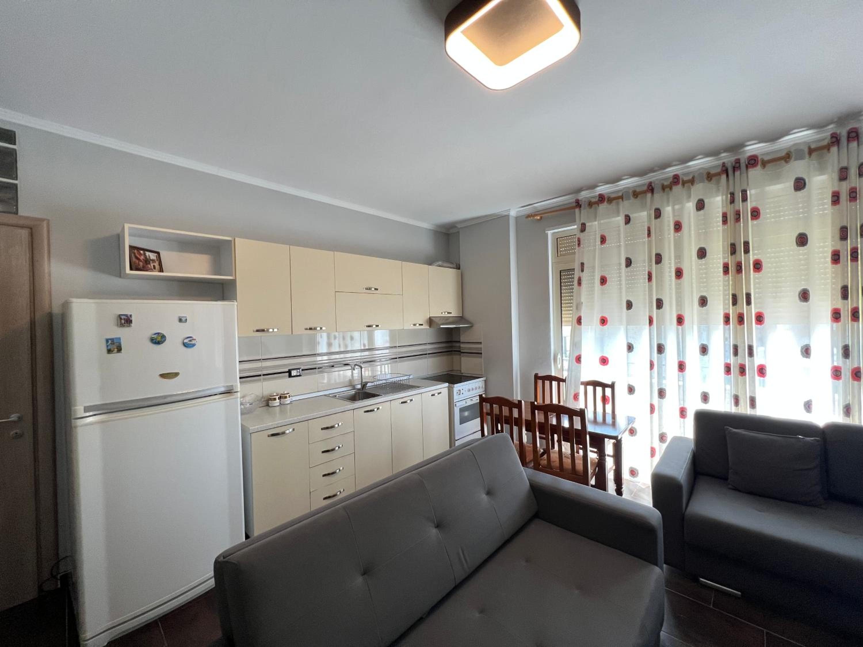 Waveside Apartment Getaway