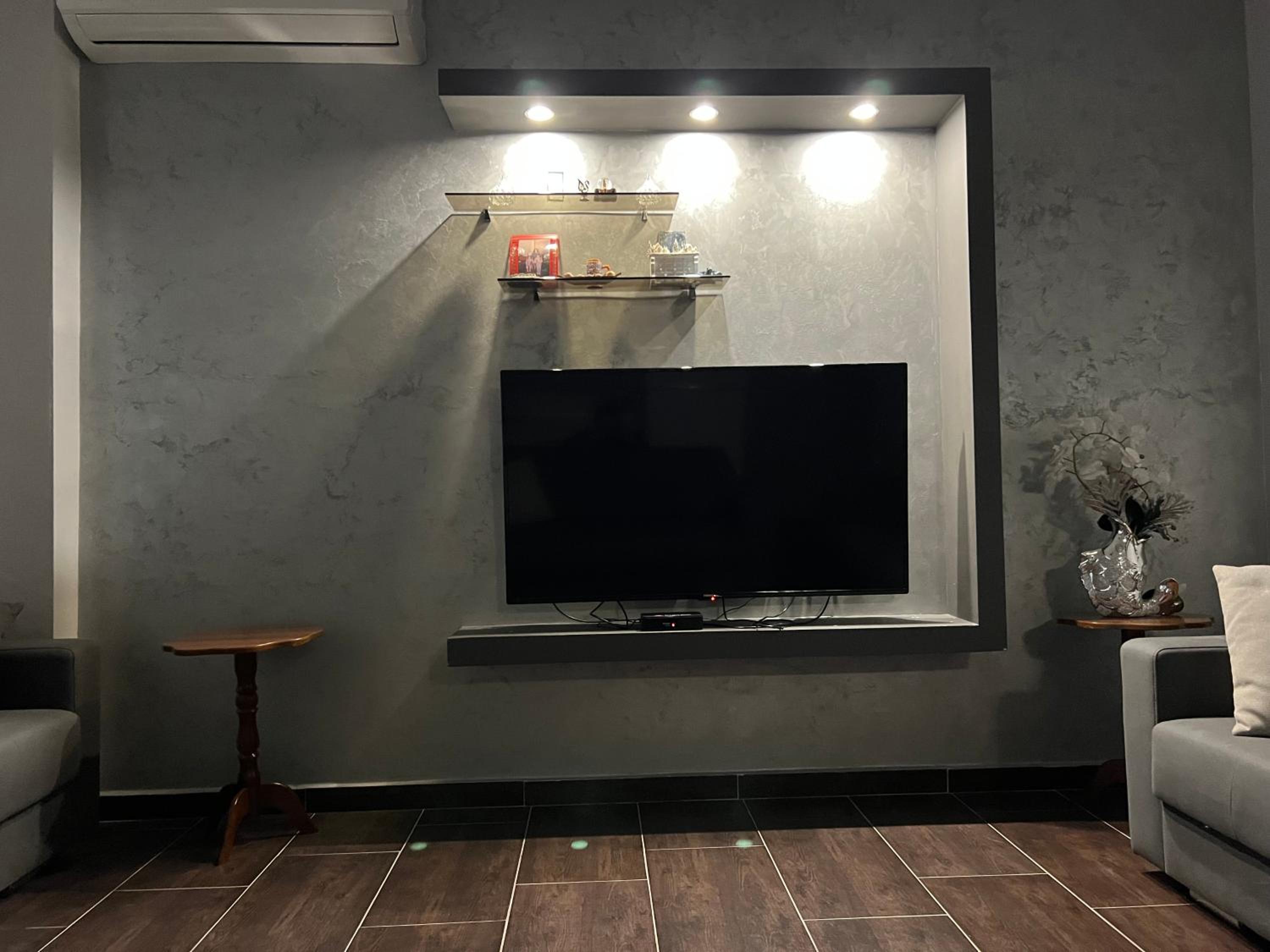 Waveside Apartment Getaway