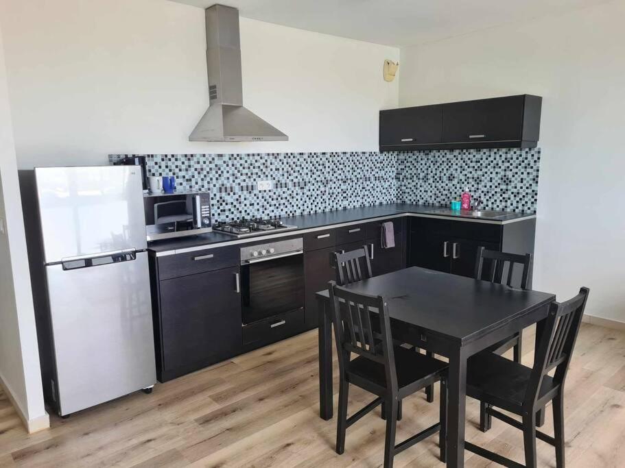 Appartement F2 Ninirei