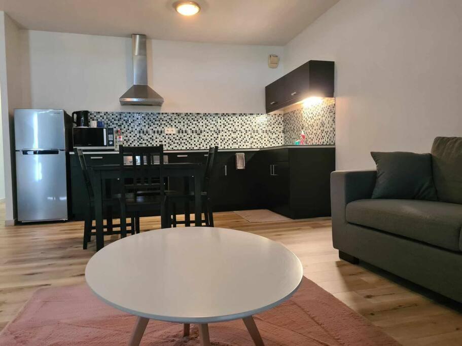 Appartement F2 Ninirei