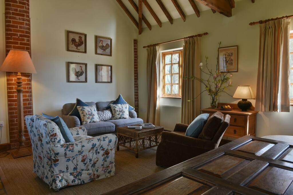 Peaceful country cottage in stunning surroundings