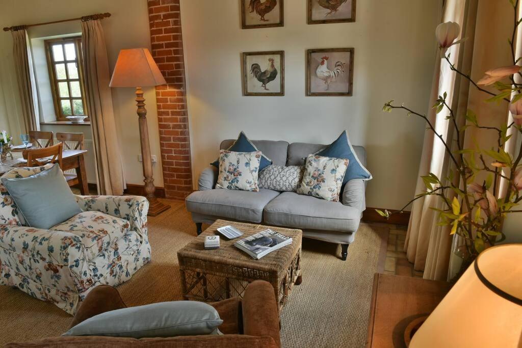 Peaceful country cottage in stunning surroundings