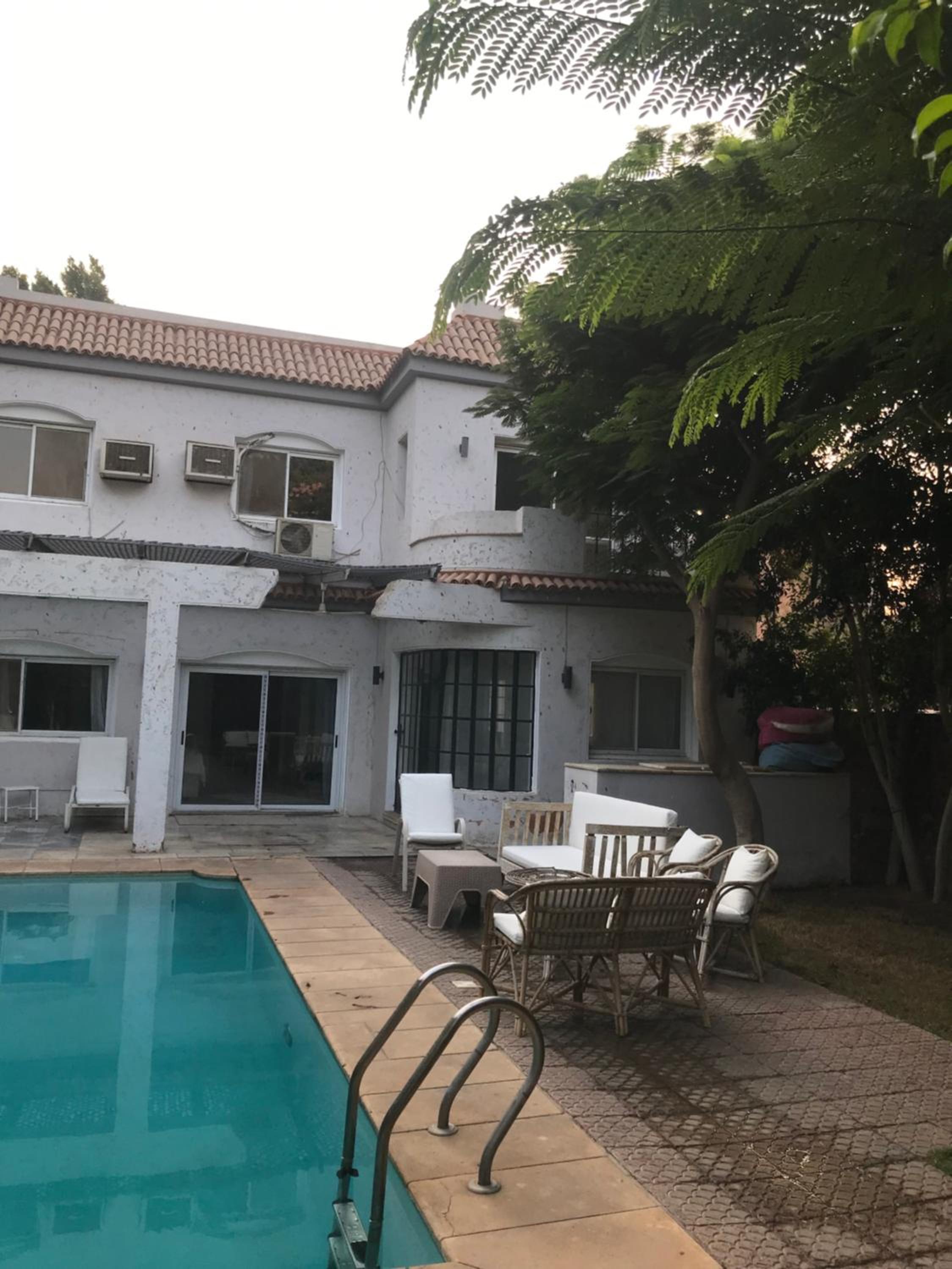 Villa by the Pyramids