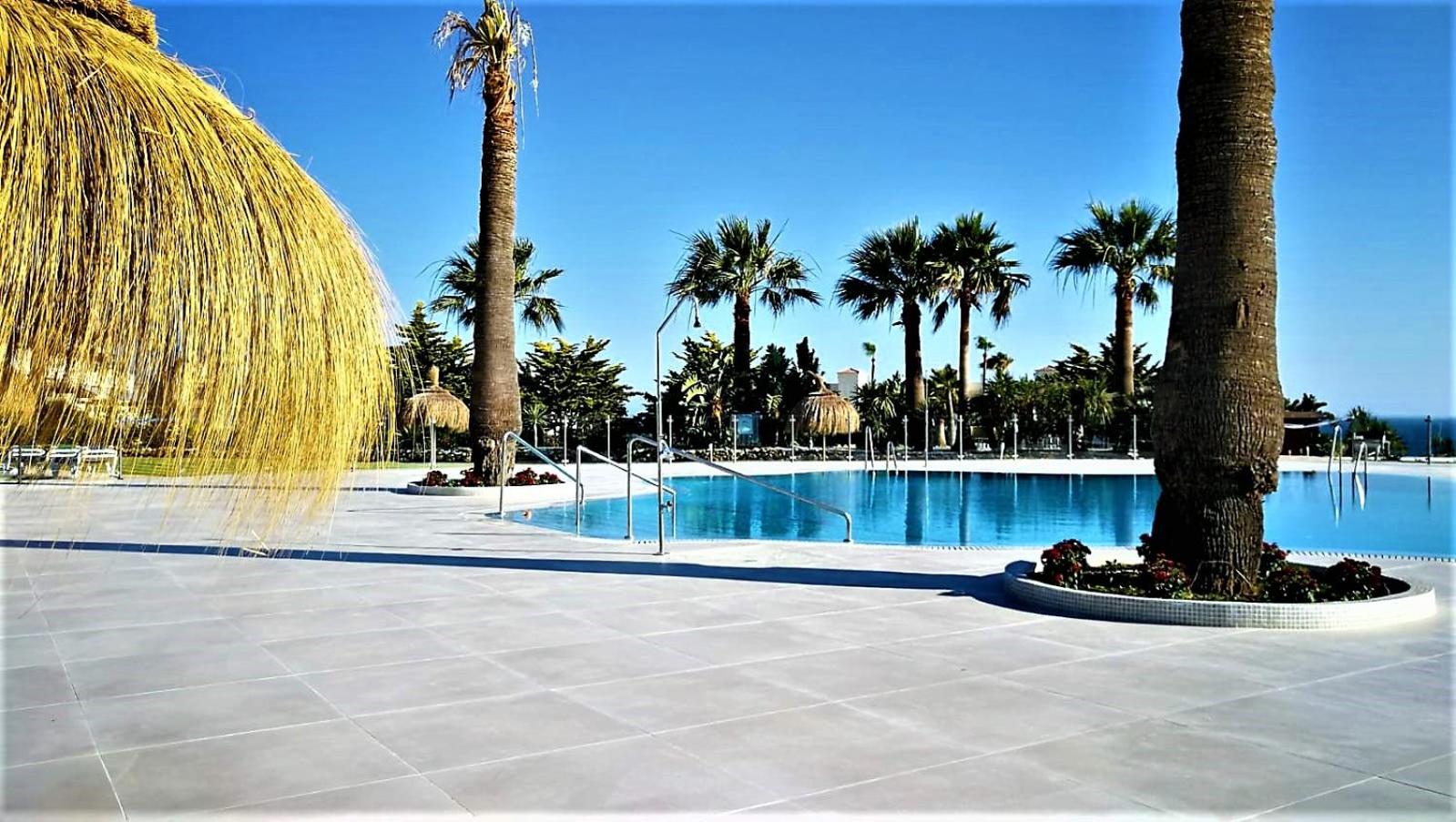 Spectacular 3 bedrooms Sea Views apartment
