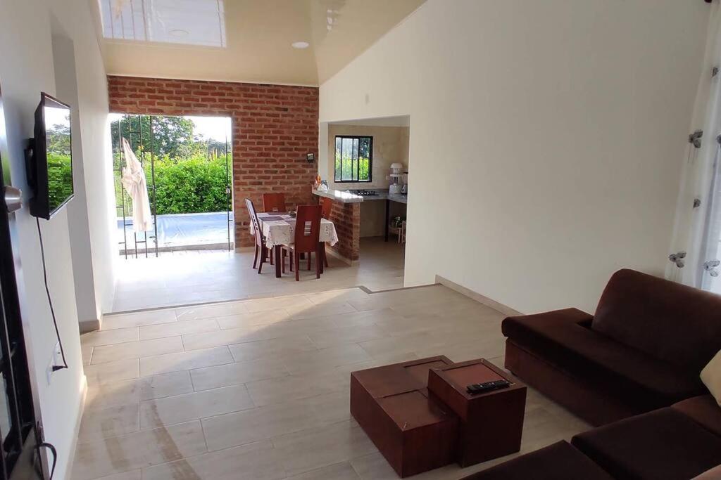 Agradable casa de campo en La Ulloa, Rivera(Huila)