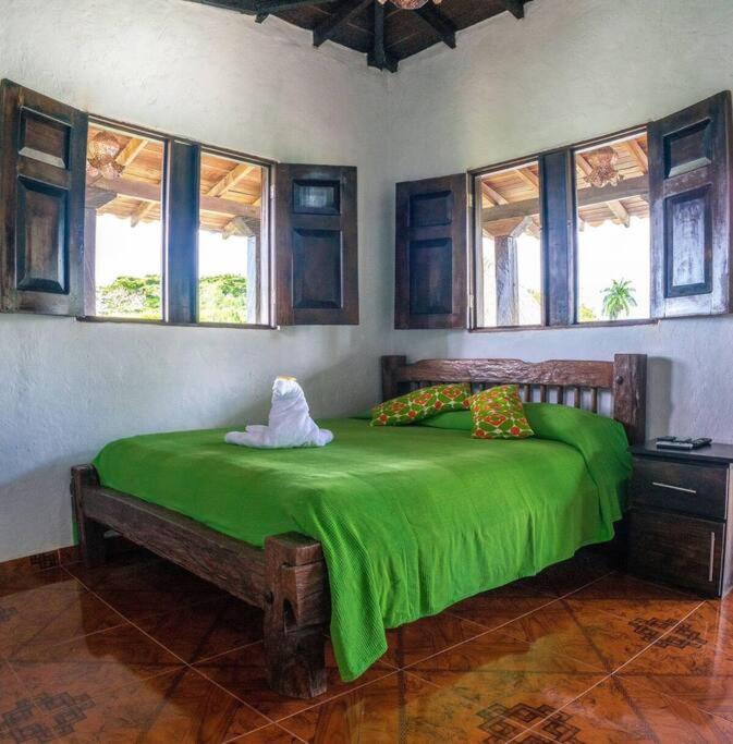 Casa Azabache Traditional Colombian villa