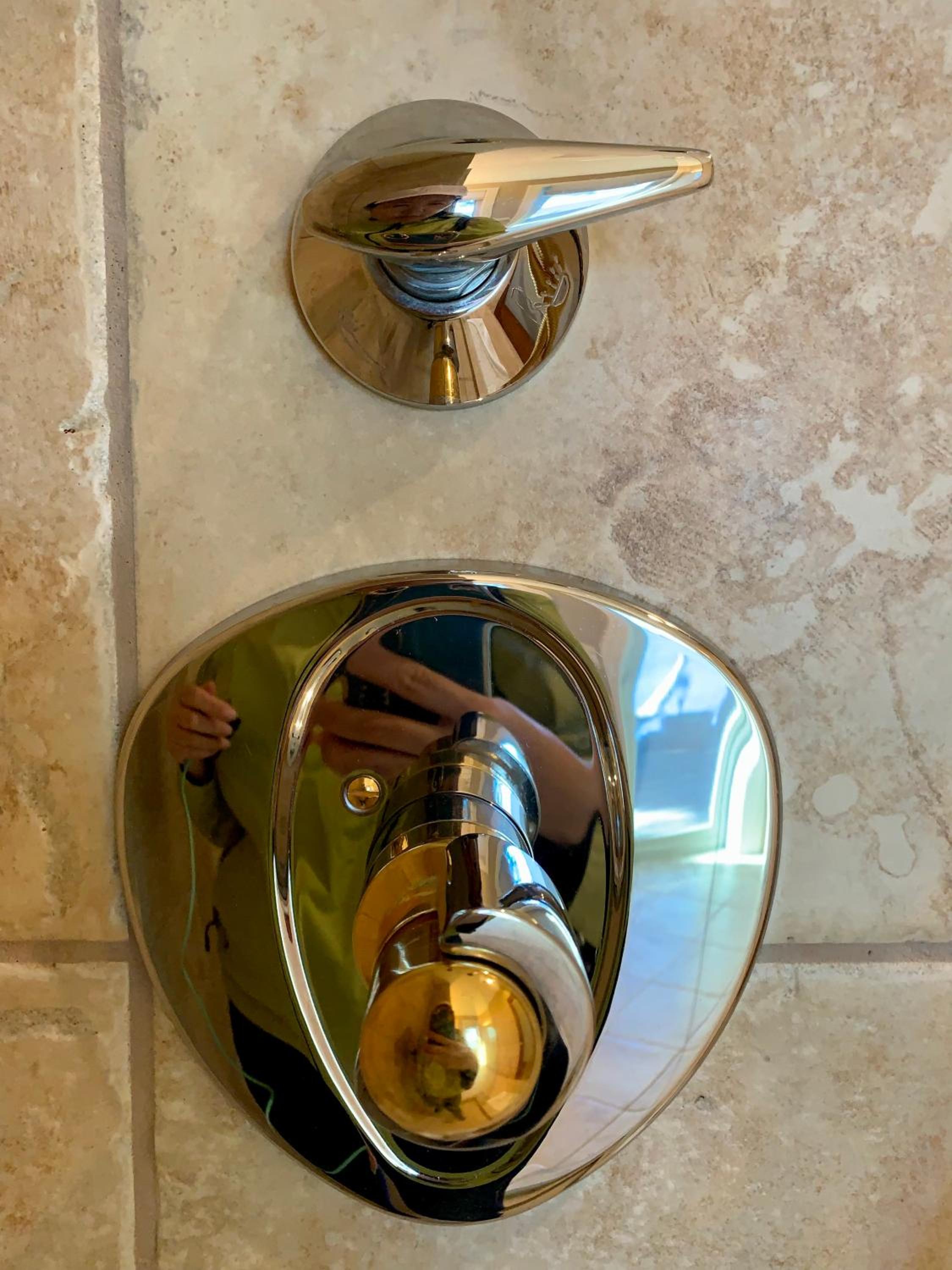 Waterfront deluxe guest suite