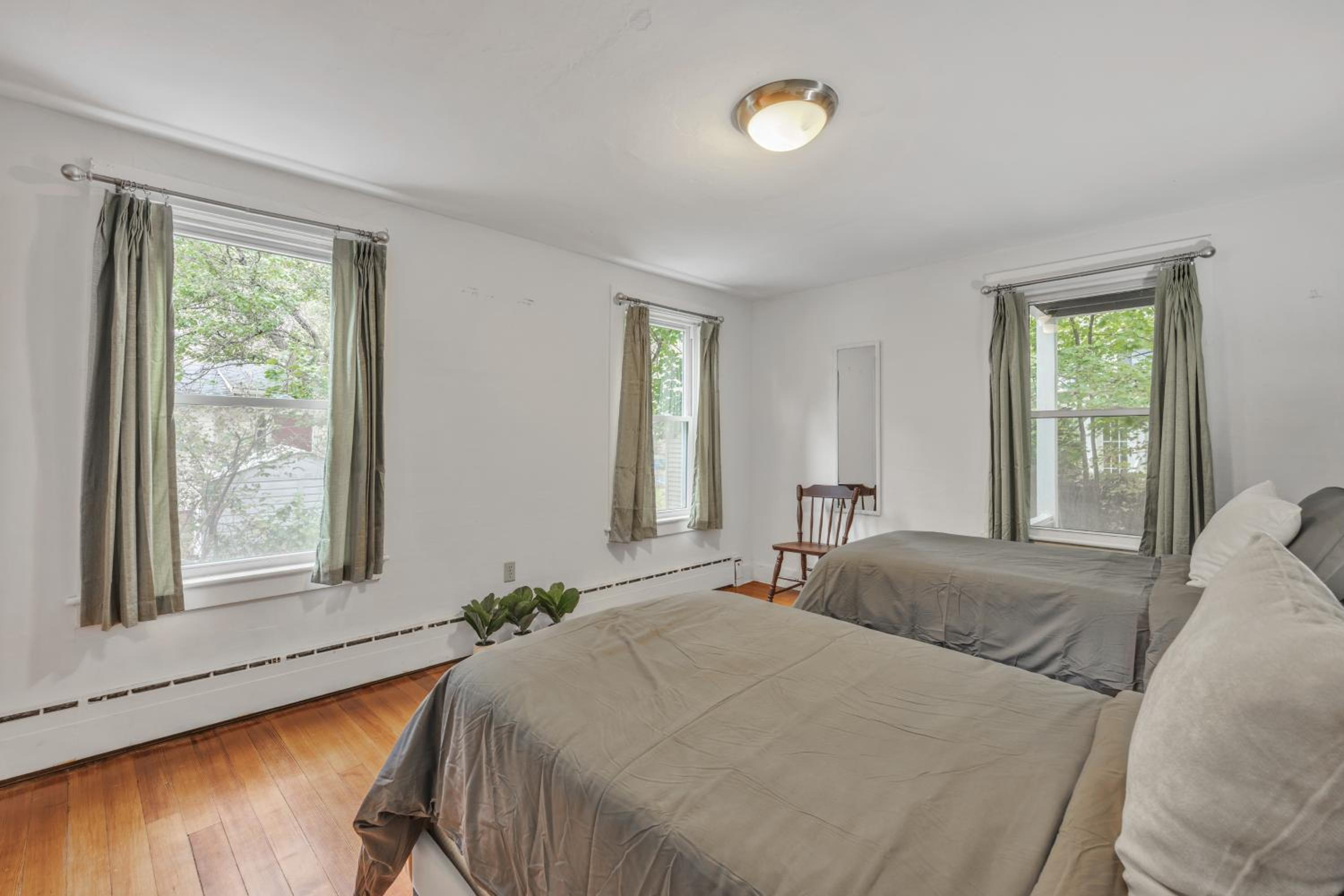 Brand New Stylish Noho Apartment view 4