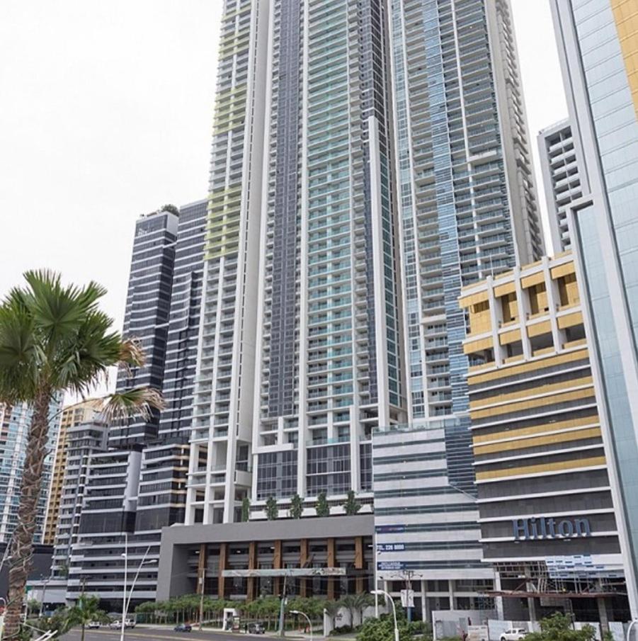 Hermoso y cómodo apartamento con vista al mar