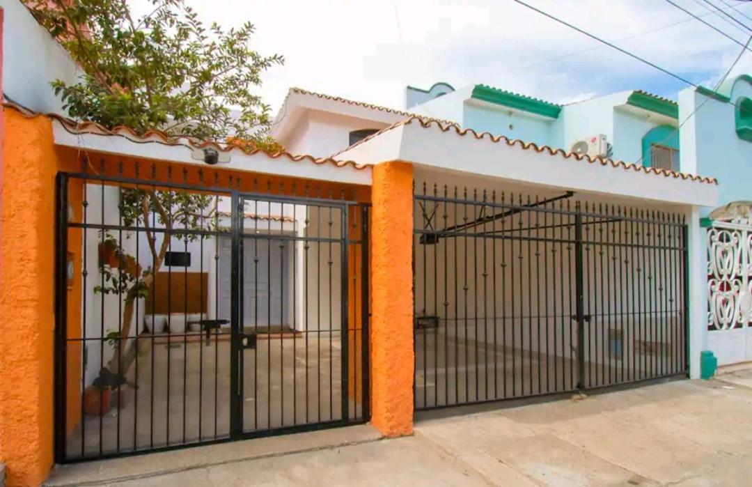 Casa cerca de playa y zona dorada view 5