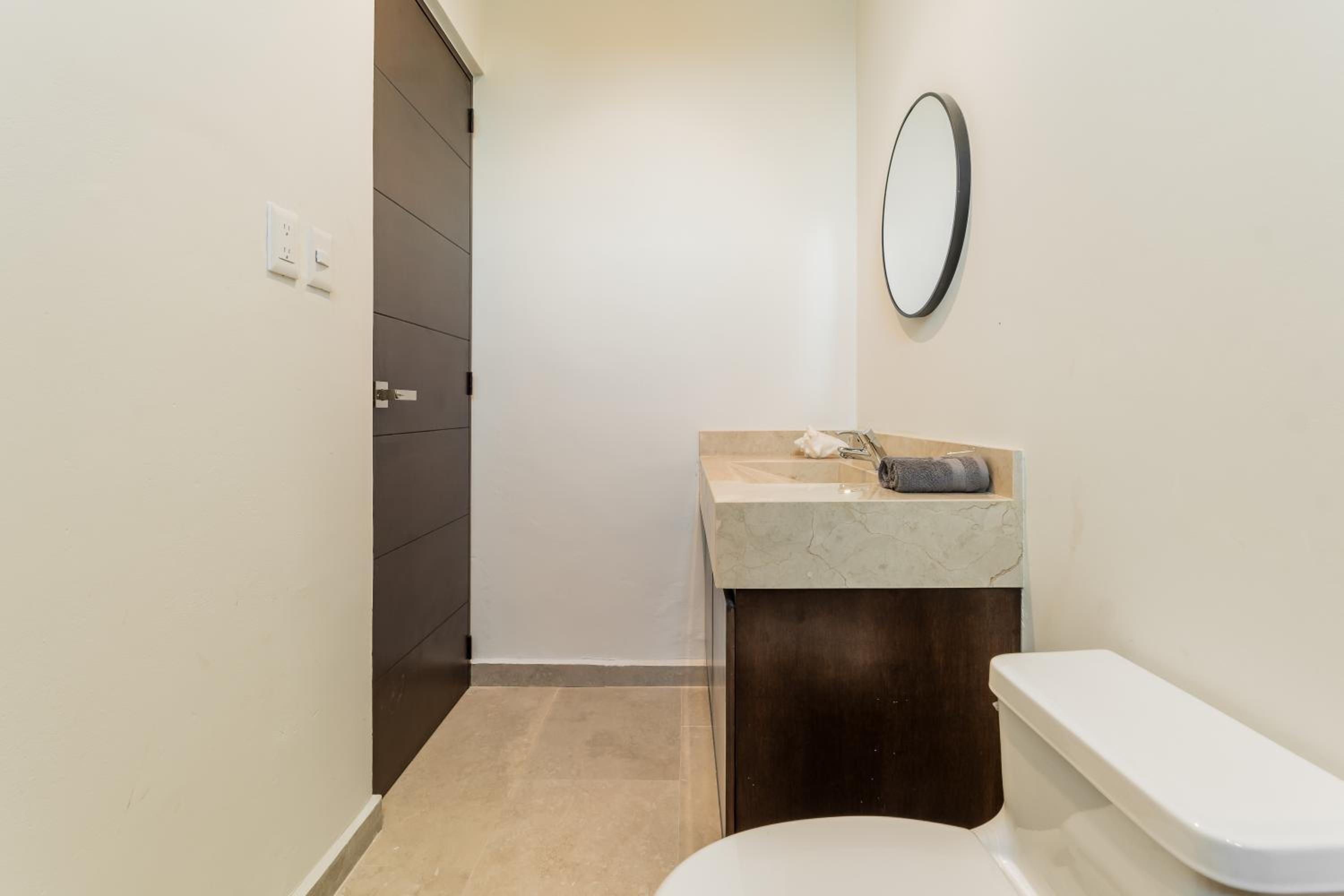 Private Luxury Room with private bath and breakfast