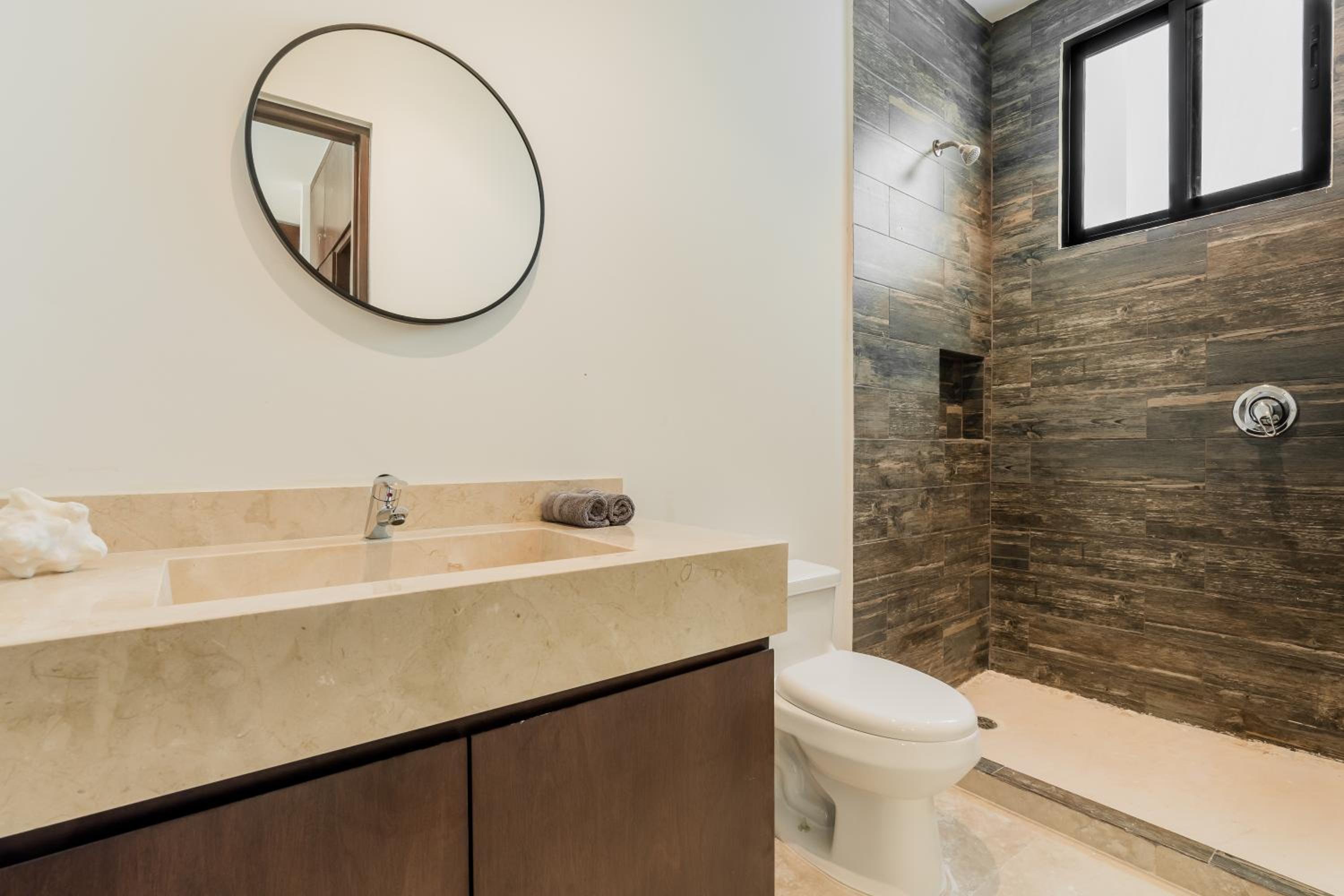 Private Luxury Room with private bath and breakfast