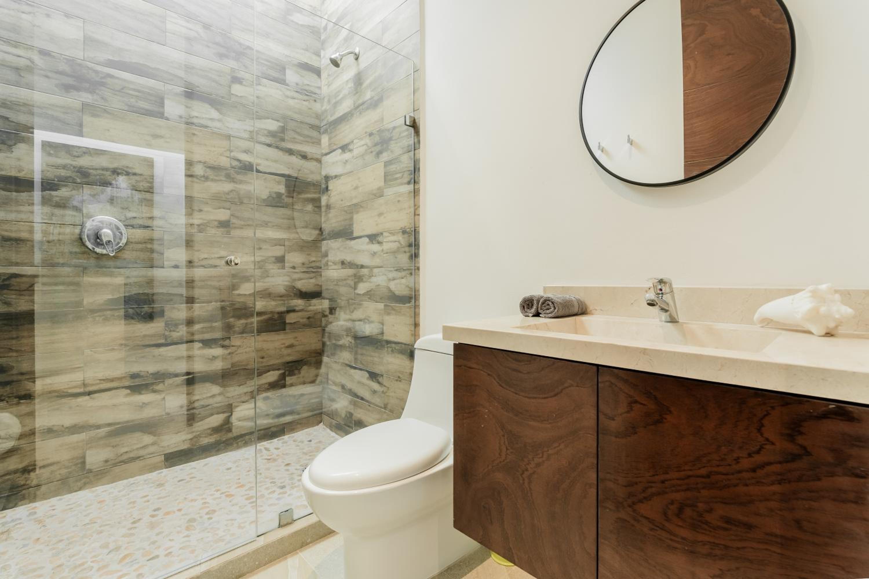 Private Luxury Room with private bath and breakfast