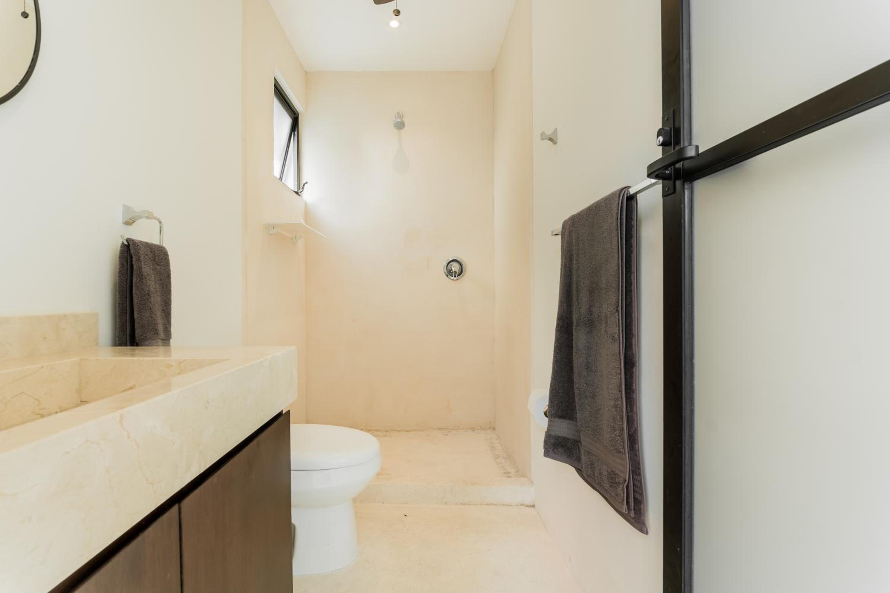 Private Luxury Room with private bath and breakfast