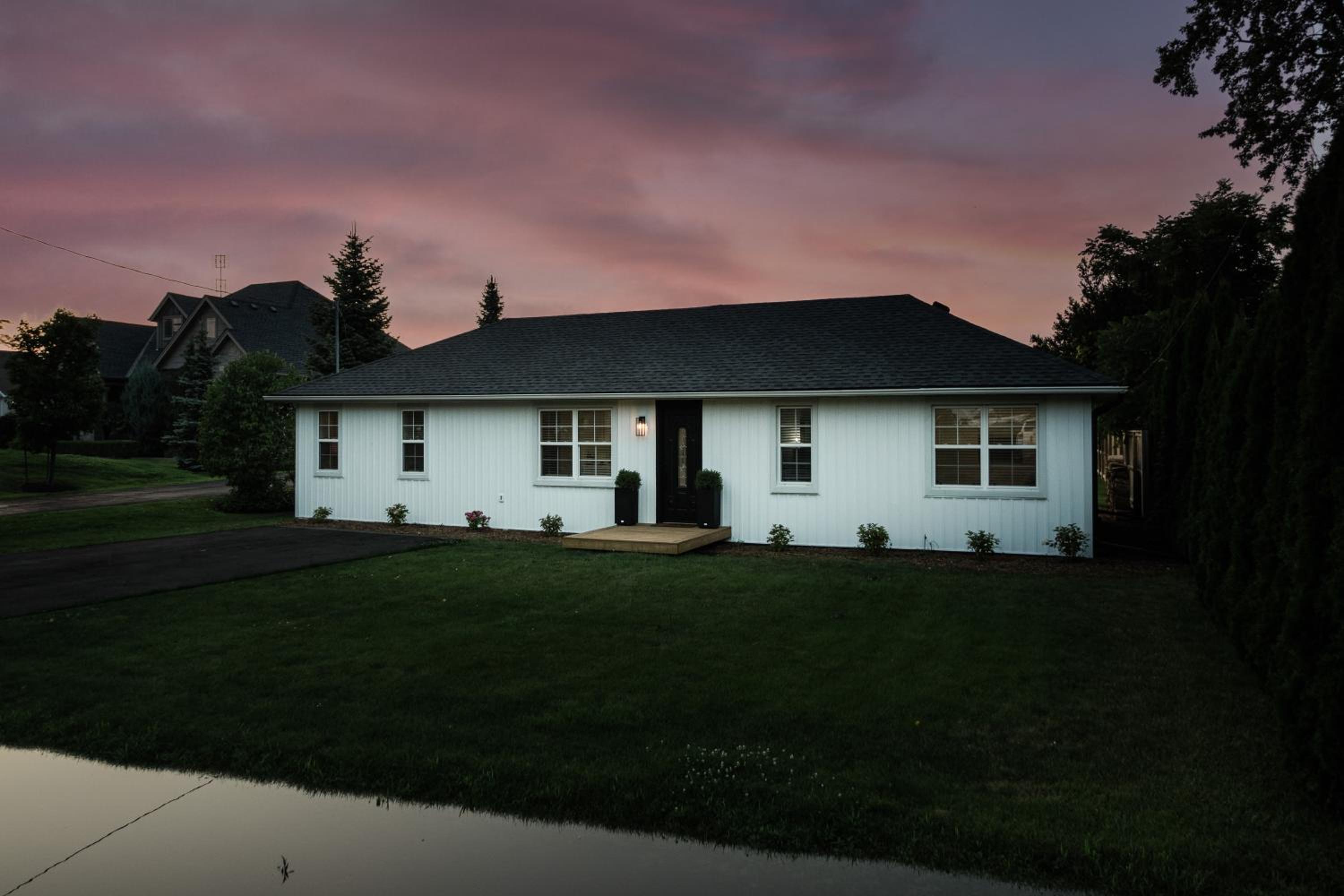 The Little White Haus