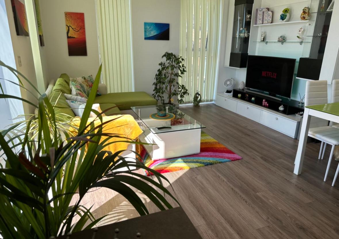 Spacious 2 bed flat next to Elizabeth line