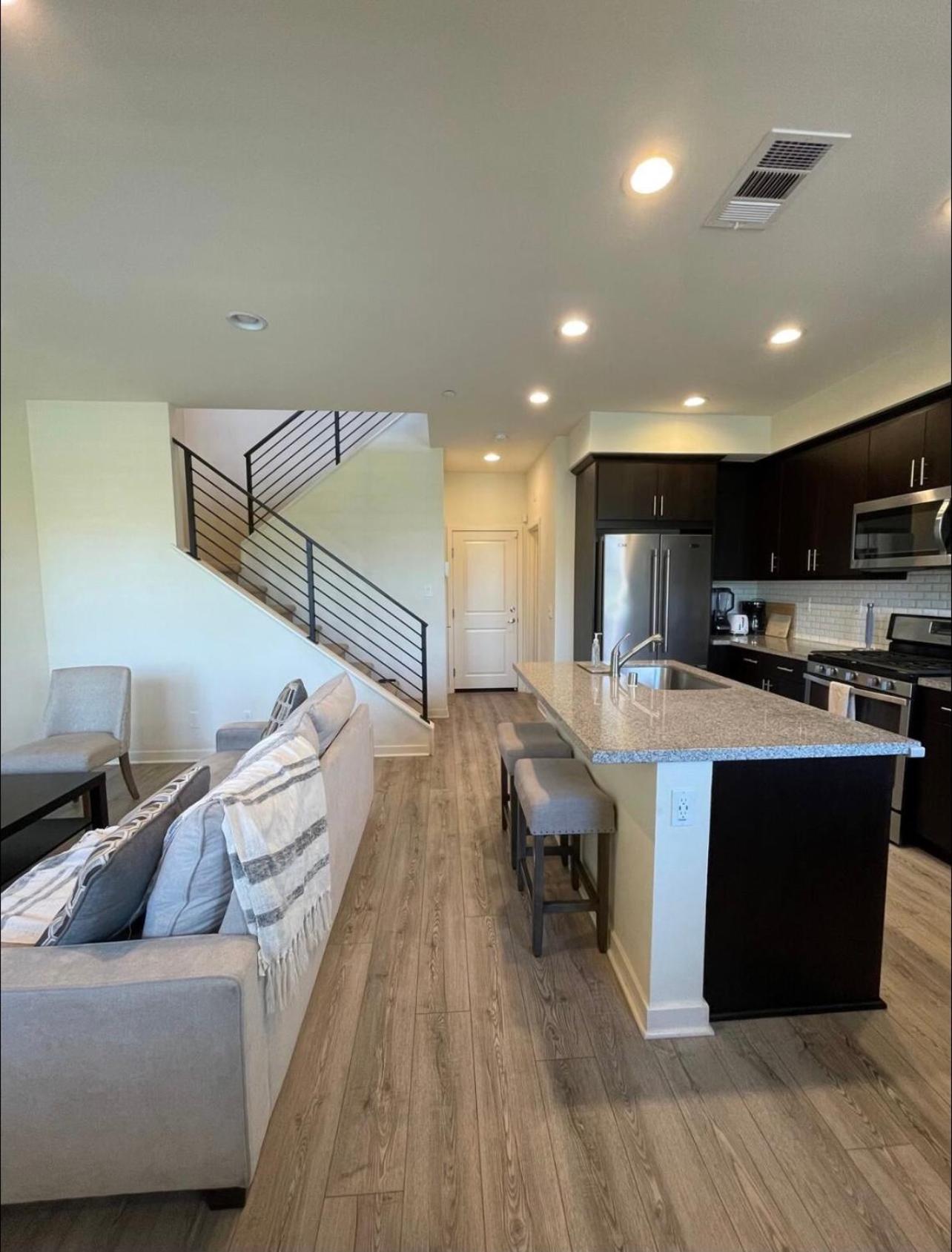 San Diego Vacations - 2 Bedroom Loft Townhome in Otay Ranch - Property Image 20