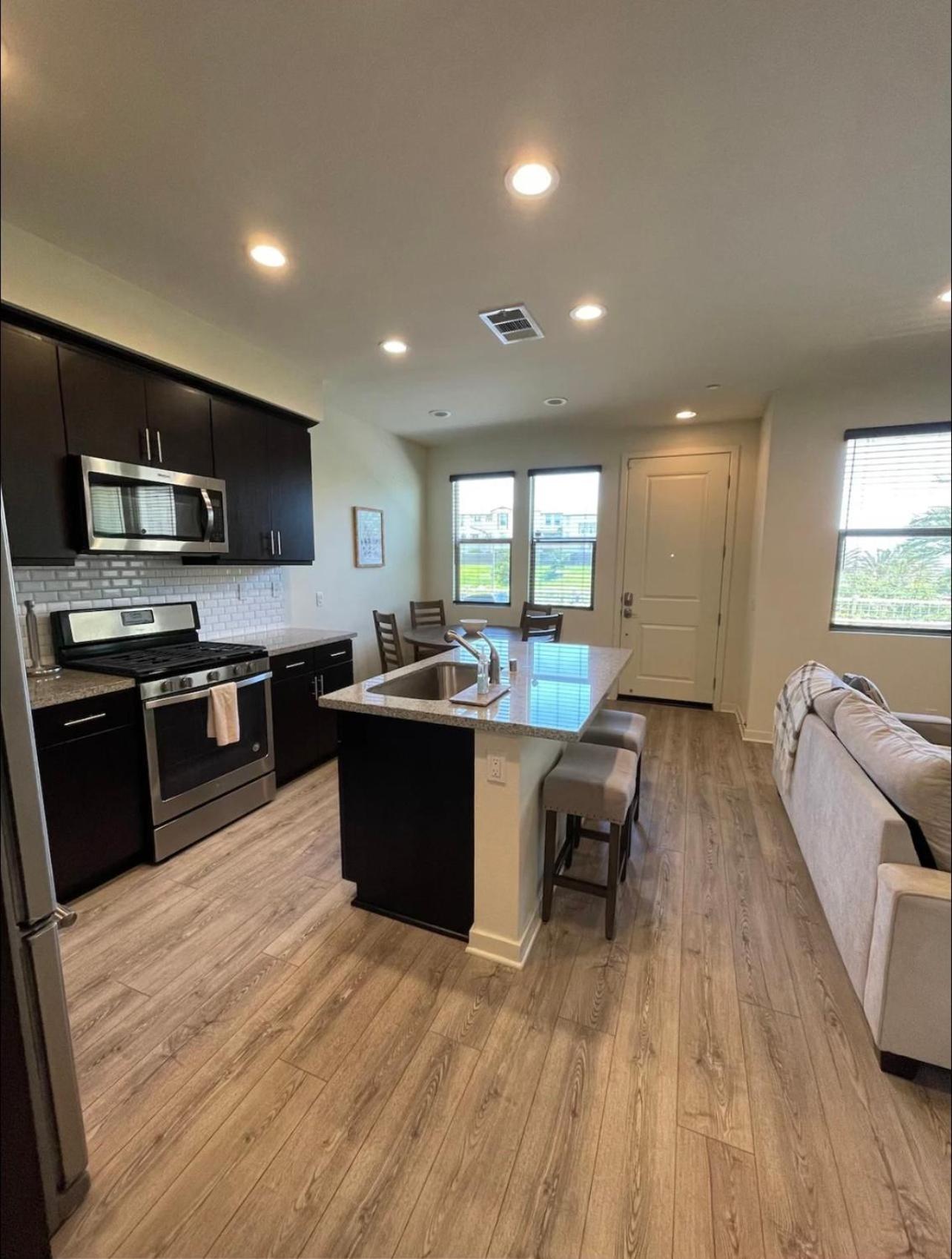 San Diego Vacations - 2 Bedroom Loft Townhome in Otay Ranch - Property Image 23