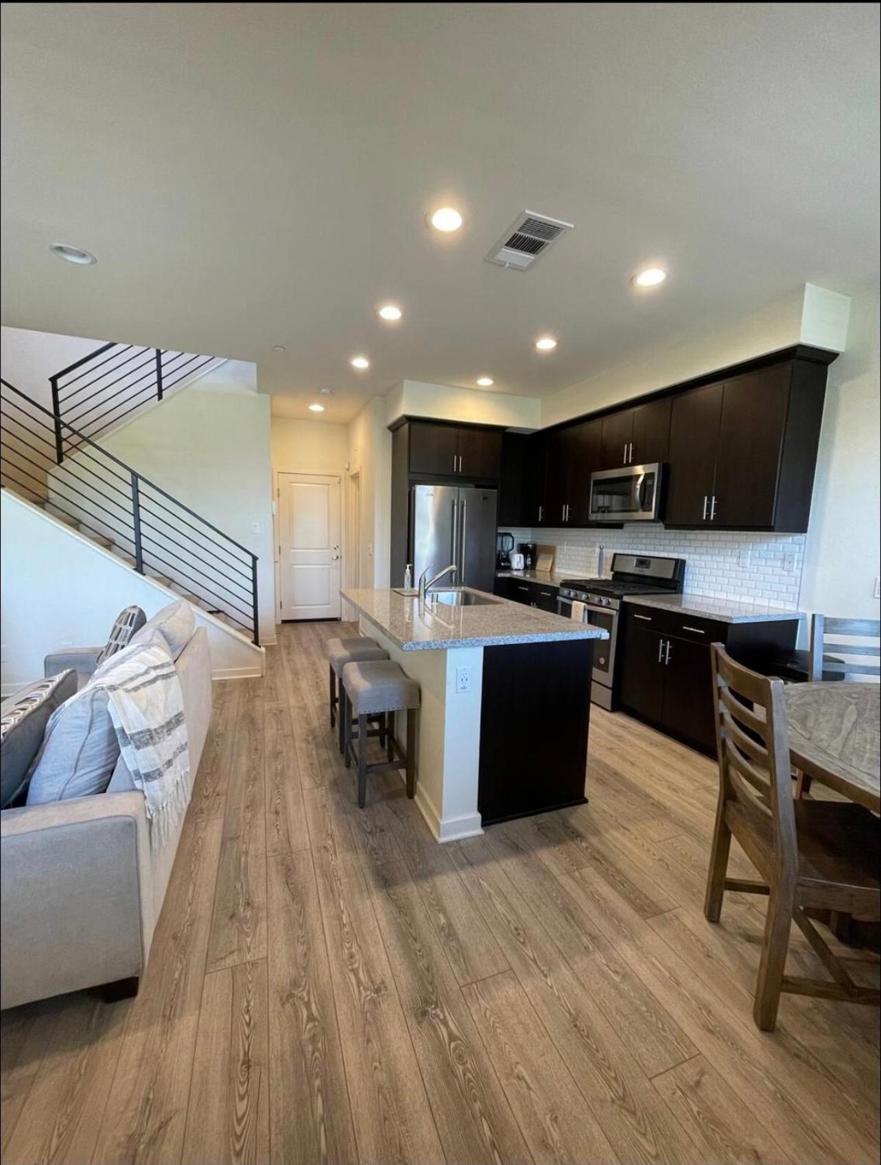 San Diego Vacations - 2 Bedroom Loft Townhome in Otay Ranch - Property Image 17