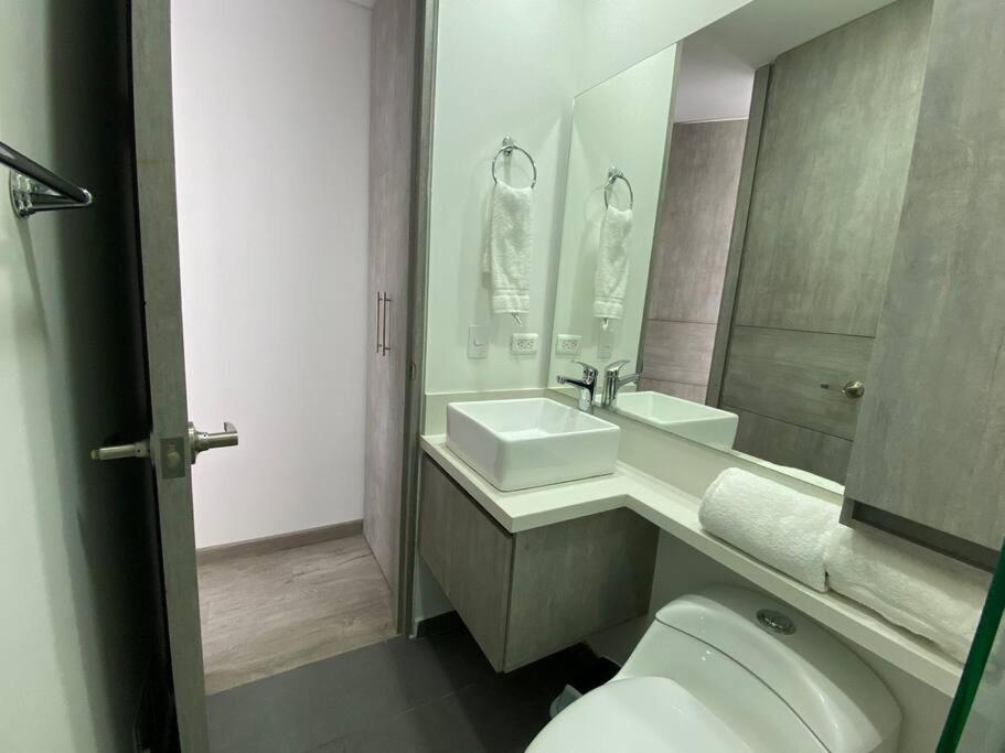 Luxury Unicentro Hab2