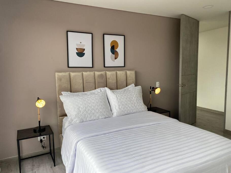 Luxury Unicentro Hab2