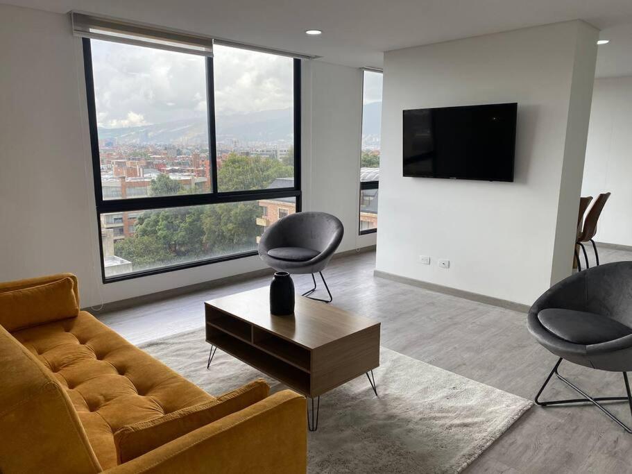 Luxury Unicentro Hab2