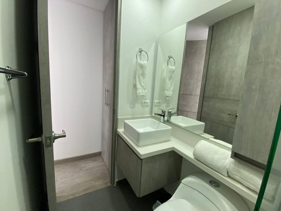 Luxury Unicentro Hab2
