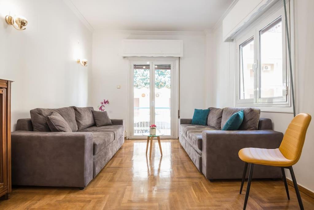 Athens Divas Familia Suite