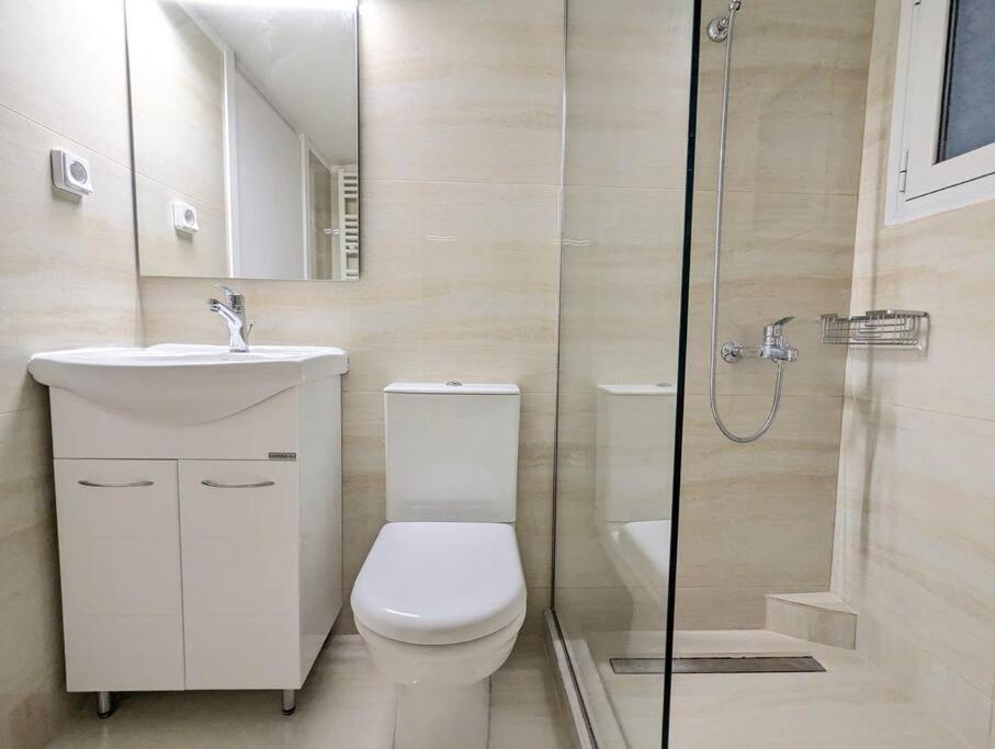 Athens Divas Familia Suite