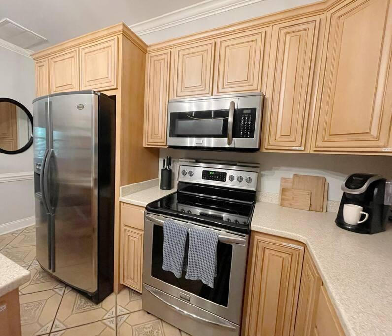 Amazing Home & Modern Airstreams Near Beach & City Sleeps 22! view 2