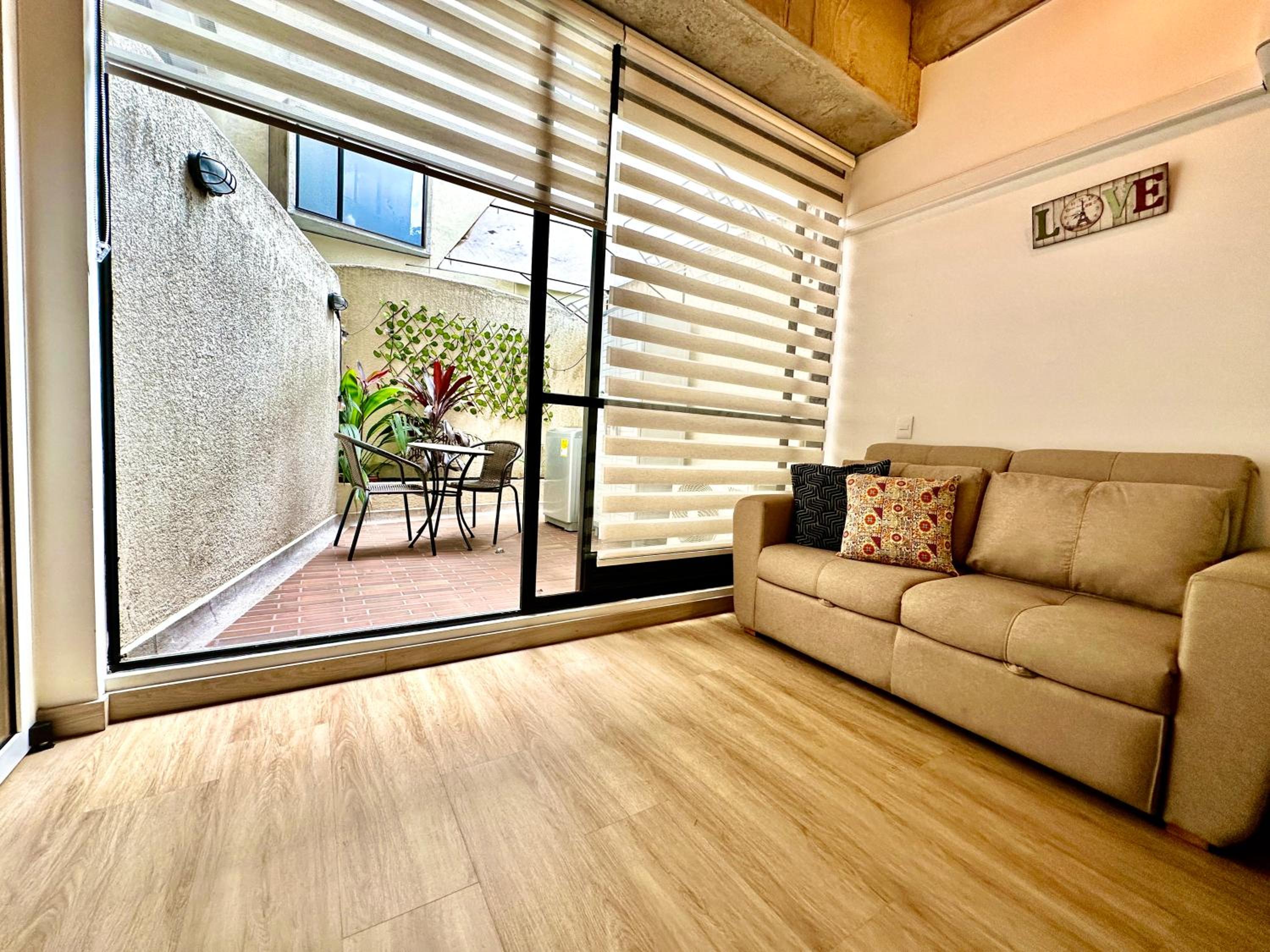 Loft Moderno AC- WiFi - Laureles
