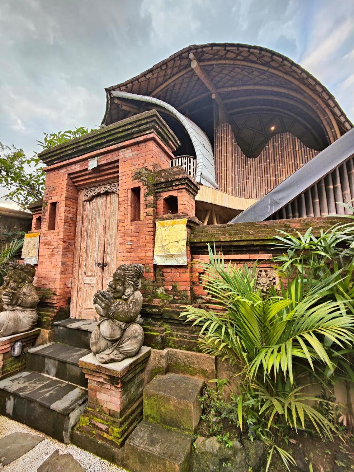 Villa Gesing Mas view 2