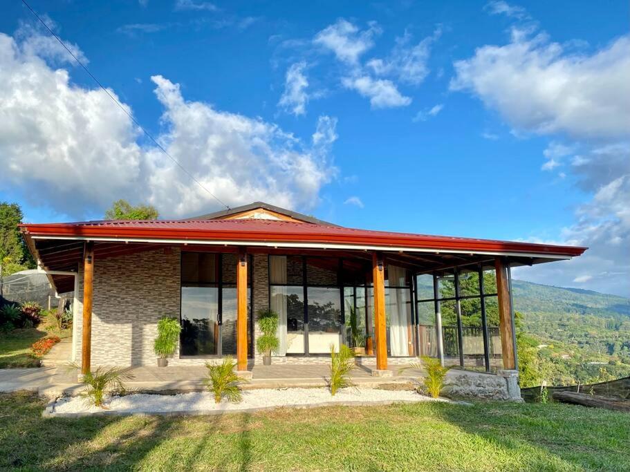 Astonishing view at Poás Volcano slopes: Casa Lili