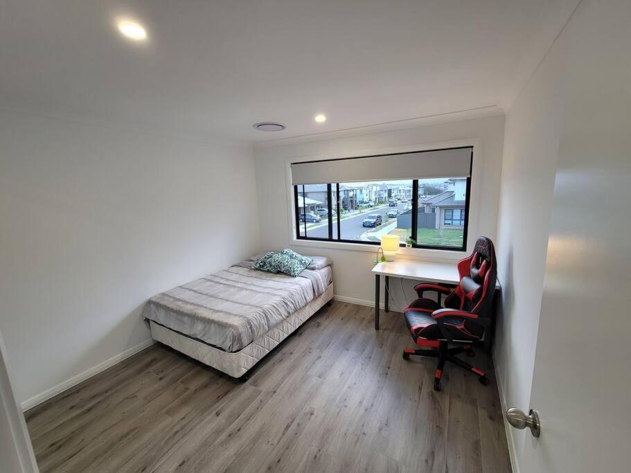 New 5 bedroom house in Rousehill