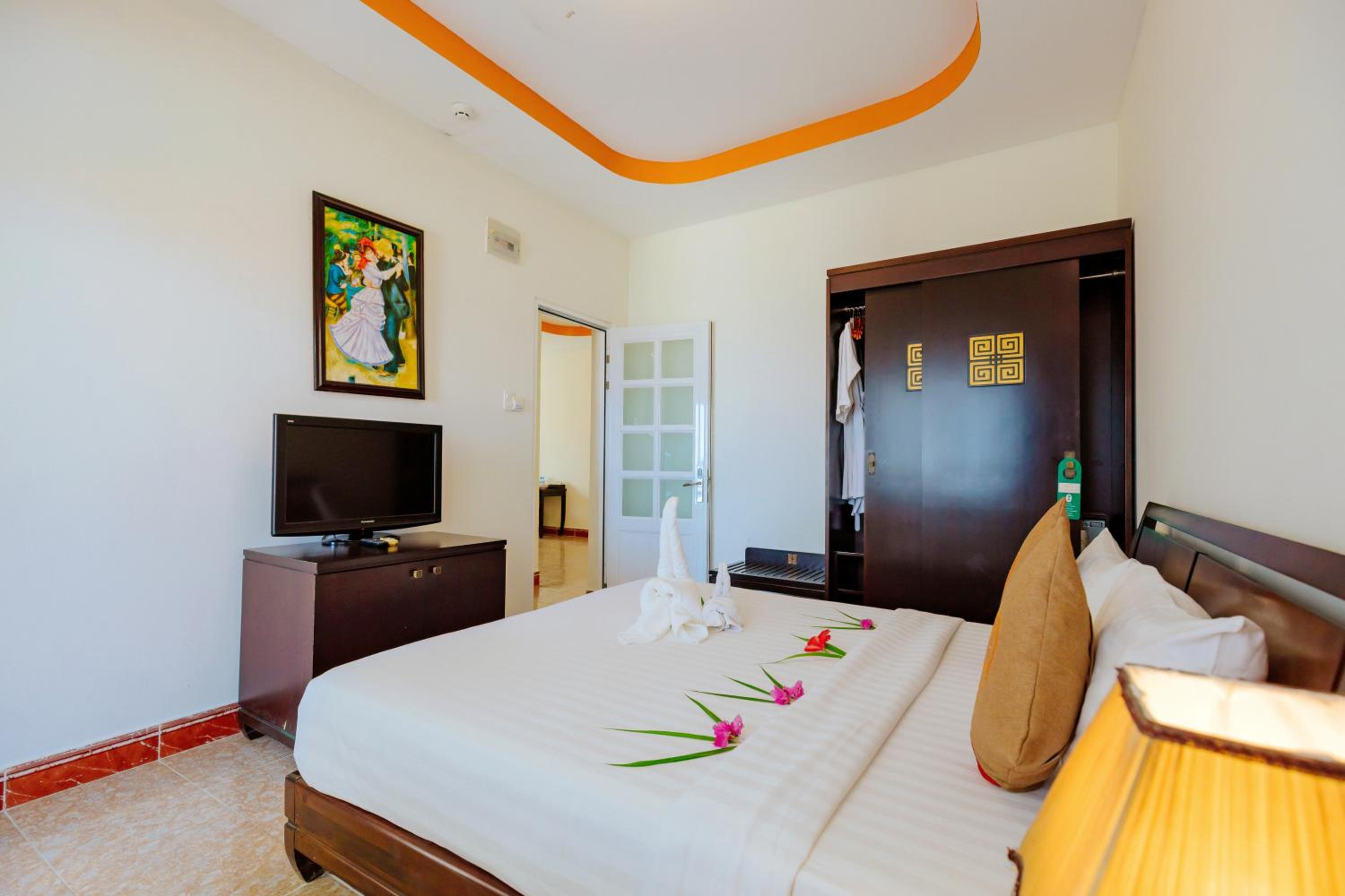 Le Aqua Resort & Spa Phan Thiet - Swiss Village Resort & Spa