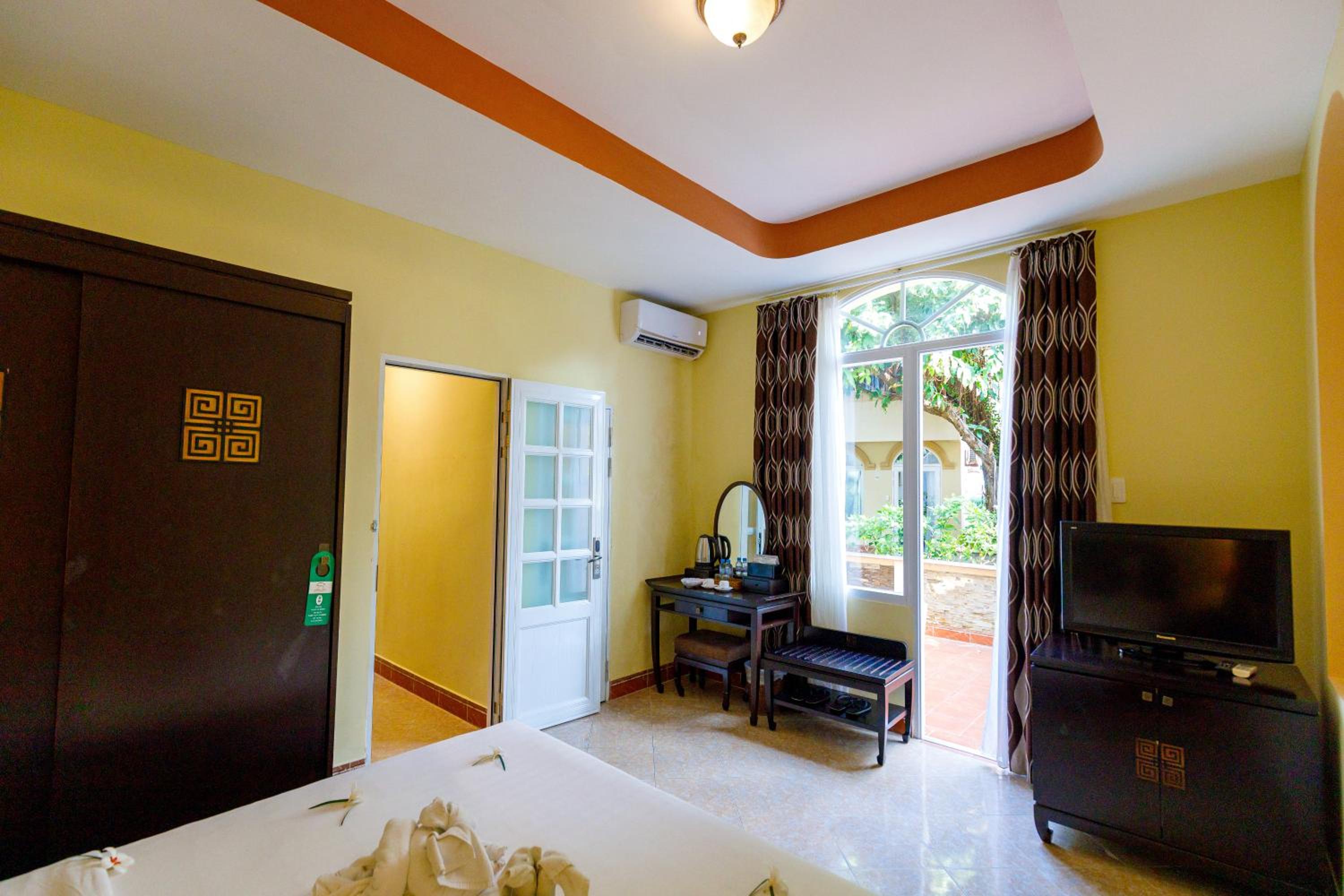 Le Aqua Resort & Spa Phan Thiet - Swiss Village Resort & Spa