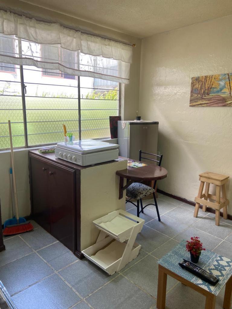 BAÑOS MINI DEPARTAMENTO AMOBLADO EN PLENO CENTRO de LA CIUDAD