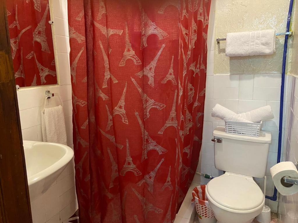 BAÑOS MINI DEPARTAMENTO AMOBLADO EN PLENO CENTRO de LA CIUDAD