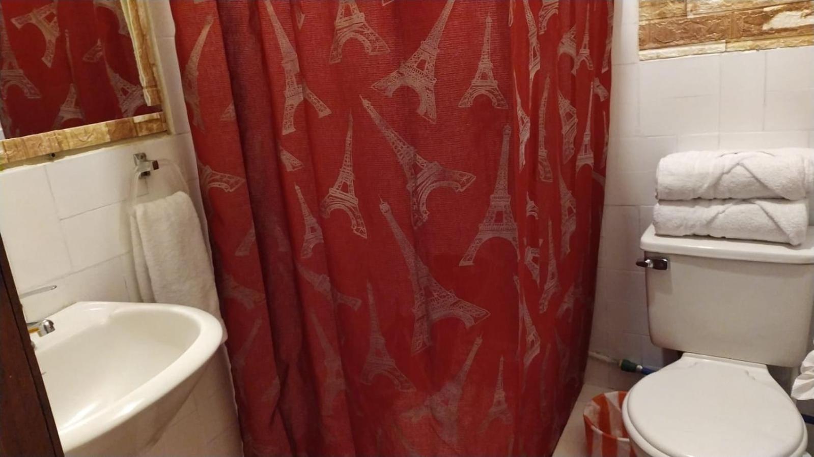 BAÑOS MINI DEPARTAMENTO AMOBLADO EN PLENO CENTRO de LA CIUDAD