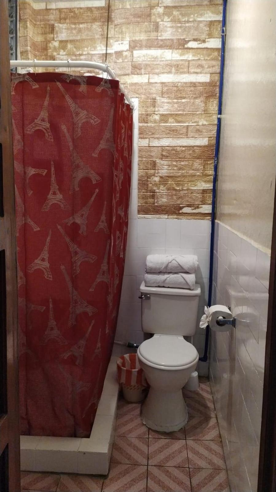 BAÑOS MINI DEPARTAMENTO AMOBLADO EN PLENO CENTRO de LA CIUDAD