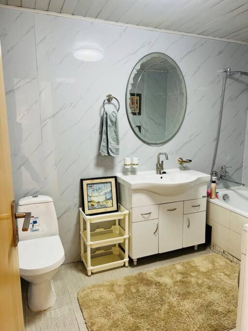 Live like a rock star in UB! view 2