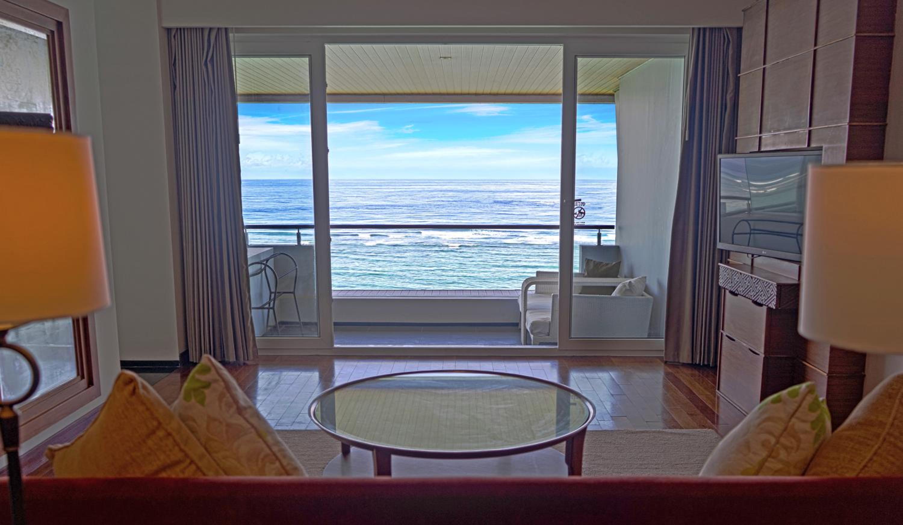Samabe Bali Suites & Villas