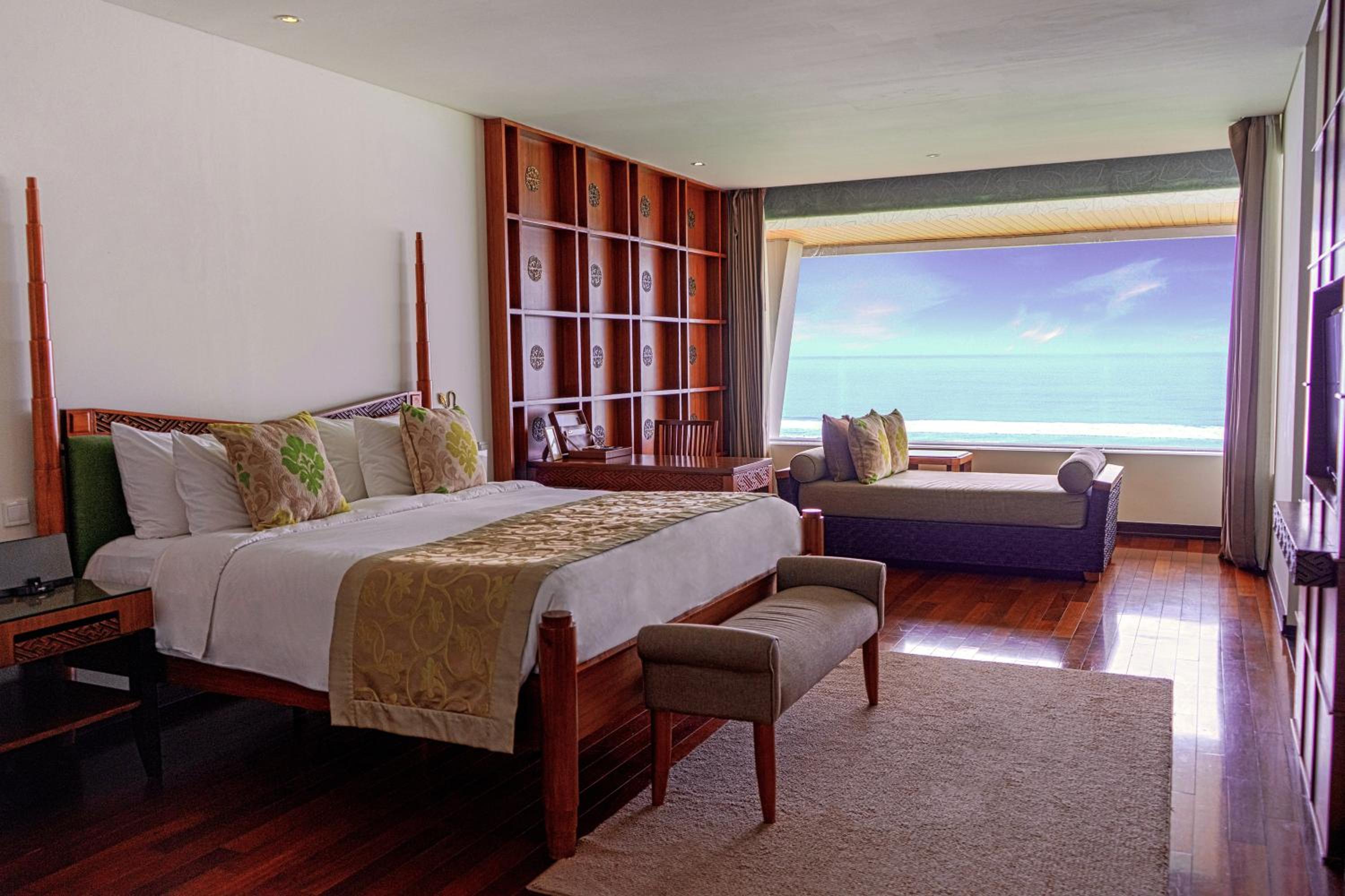 Samabe Bali Suites & Villas