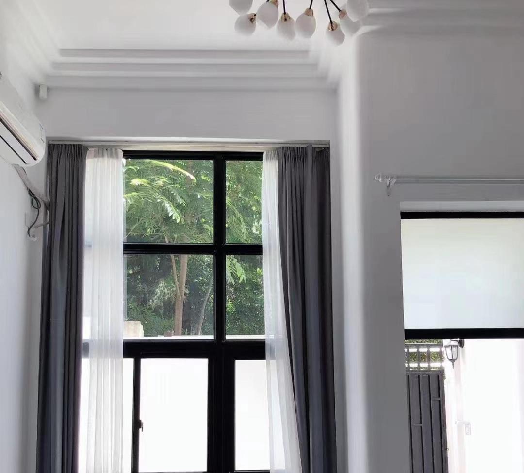 Chinese new year style Shanghai Garden Historical loft Apartment with courtyard and citywalk- Near Downtown Wukang Road