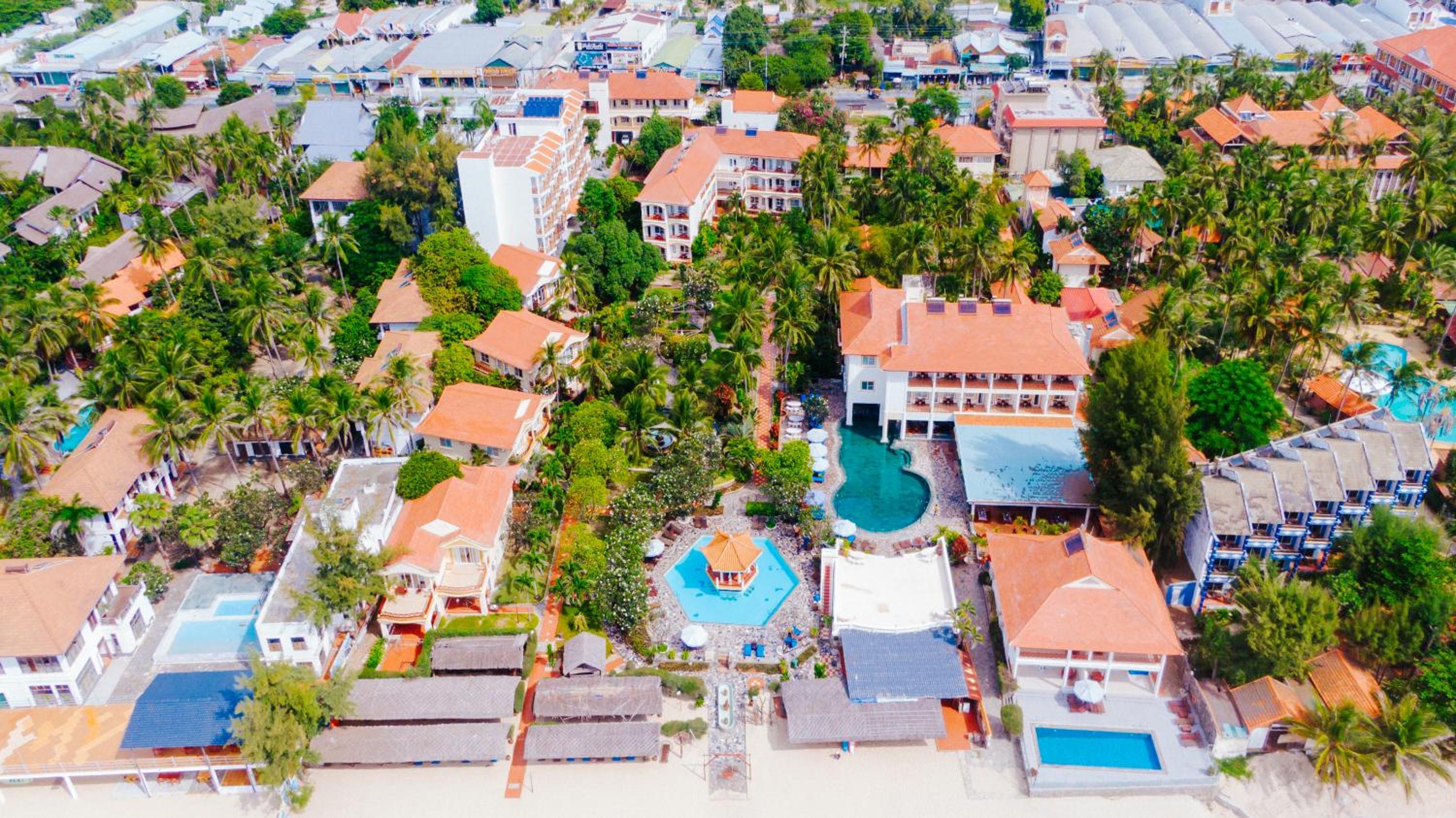 Le Aqua Resort & Spa Phan Thiet - Swiss Village Resort & Spa